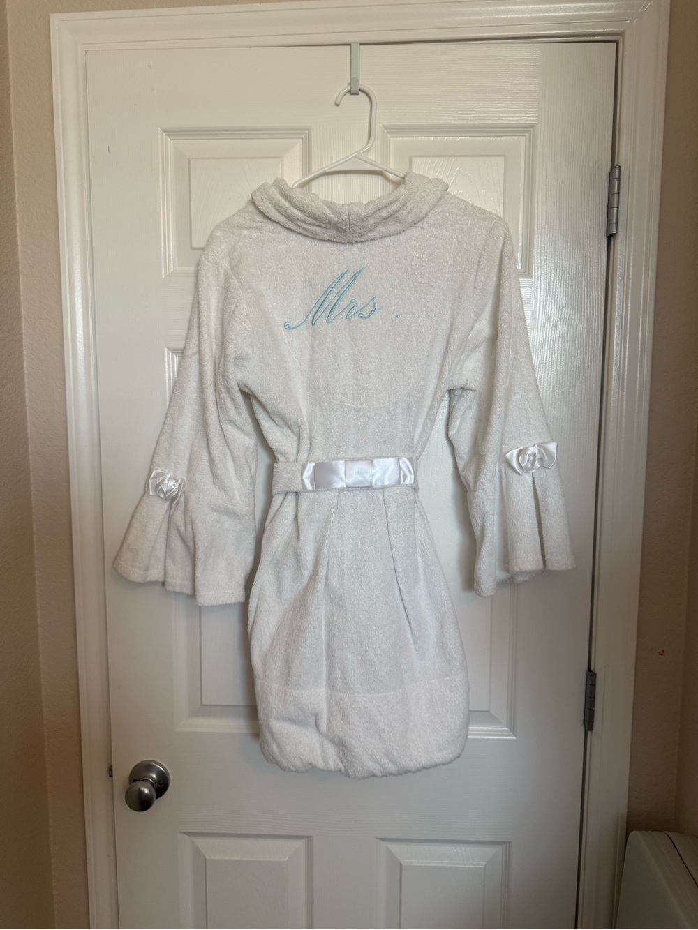 Betsy Johnson Bridal Robe